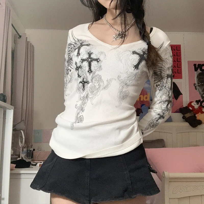 hongfeng’s women long sleeve t shirts bring retro style and comfort to your wardrobe.